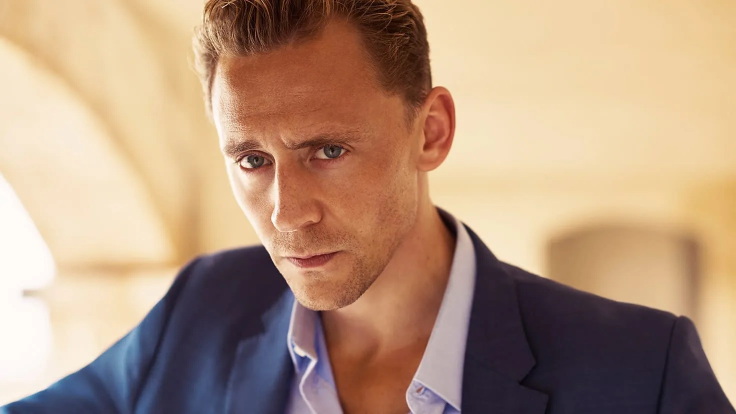 Tom Hiddleston em The Night Manager