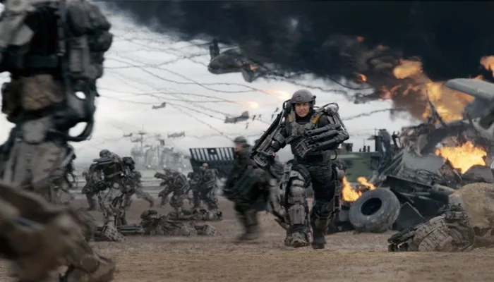 filmes de time loop alucinantes - Tom Cruise em Edge of Tomorrow