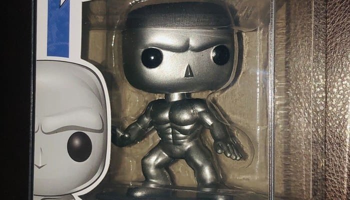 Metallic Silver Surfer Funko Pop raro SDCC